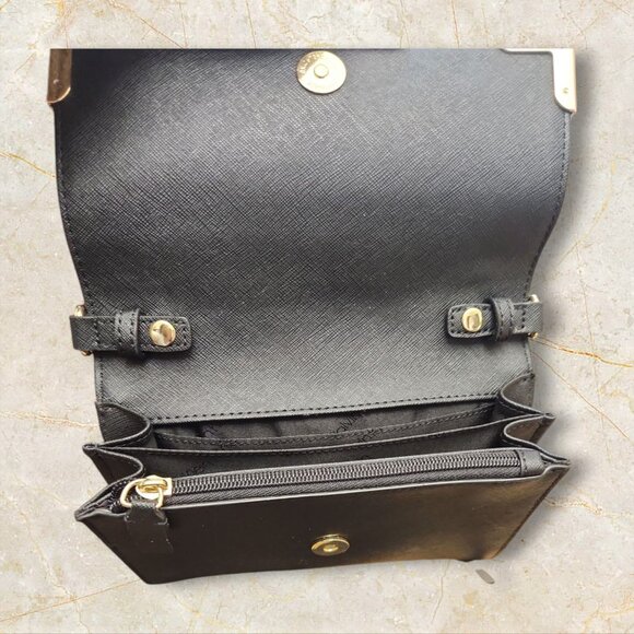 Calvin Klein NWOT Crossbody Bag with Gold Chain - Picture 4 of 6